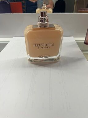 Givenchy Irresistible Nude Velvet Eau de Parfum - Beige